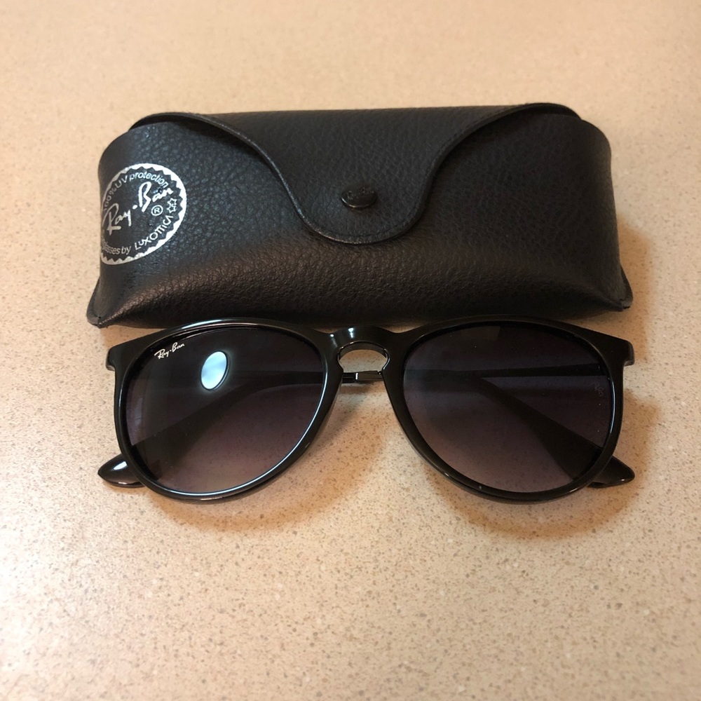*SOLD* Ray Ban Erika